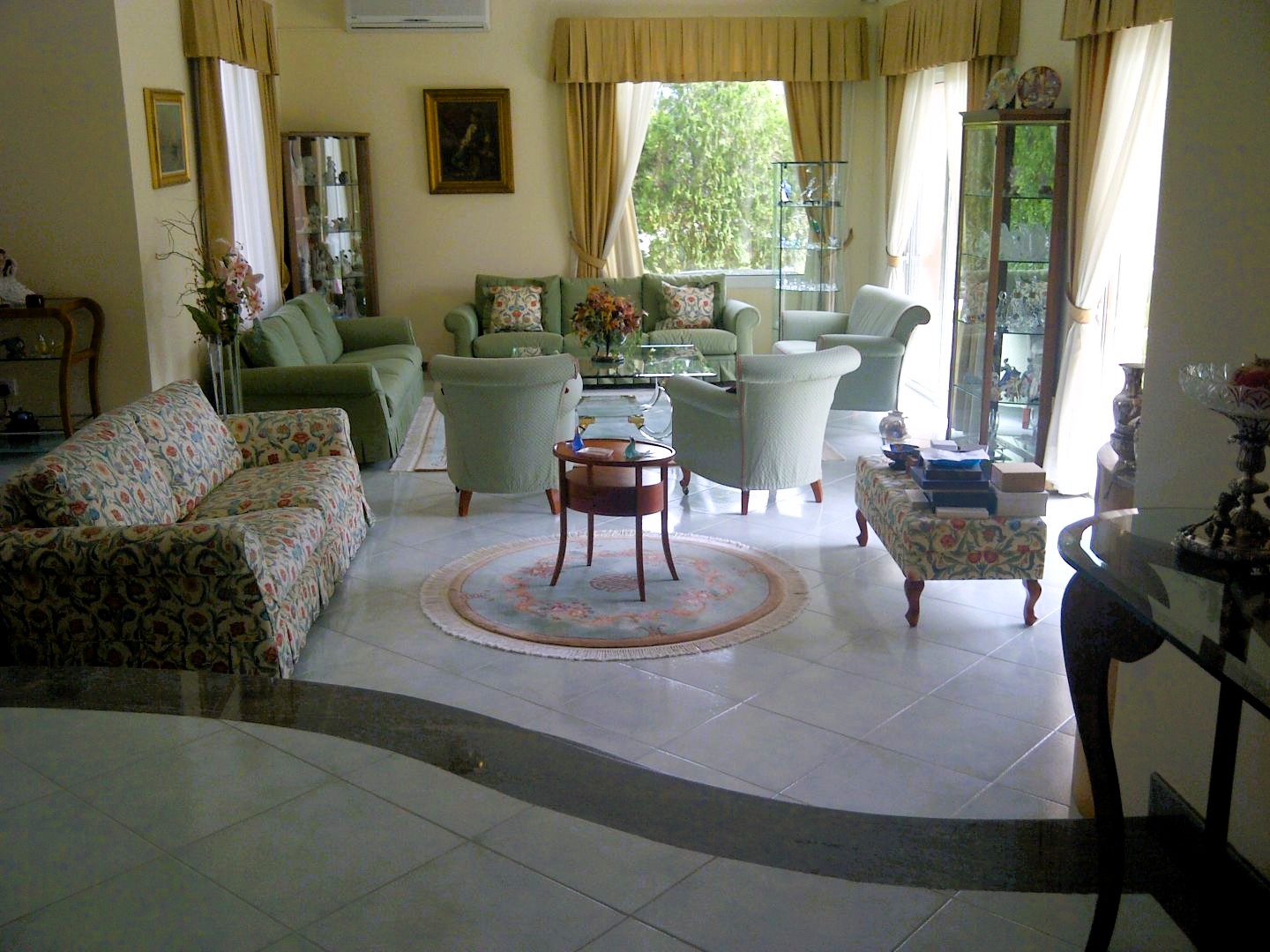 Luxurious Elegant Villa
