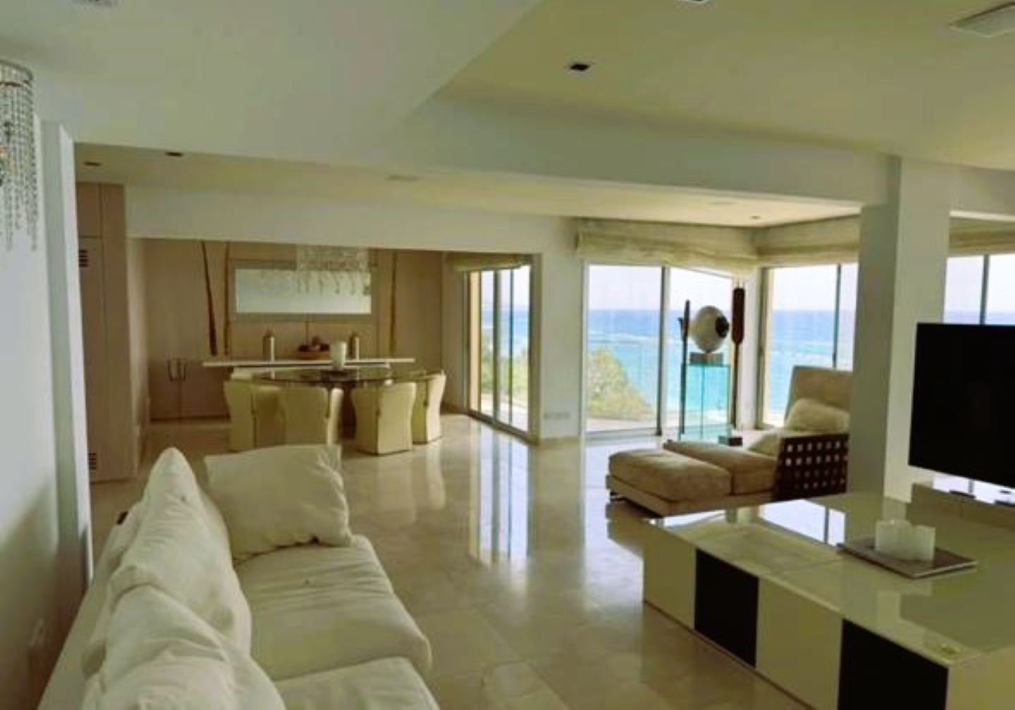 LIMASSOLO FLAT MR FILIPPIDES.2