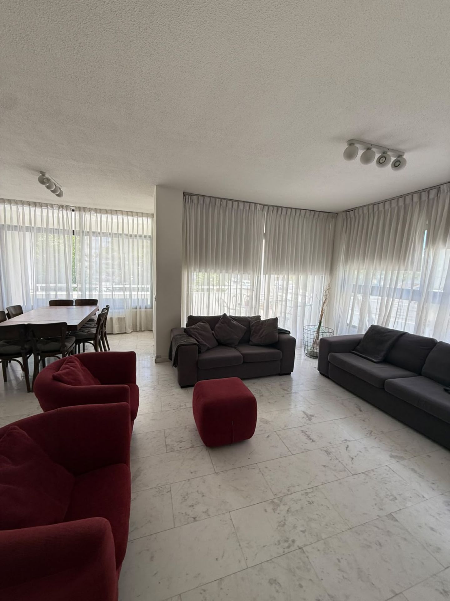 Elegant three bedroom flat For Rent