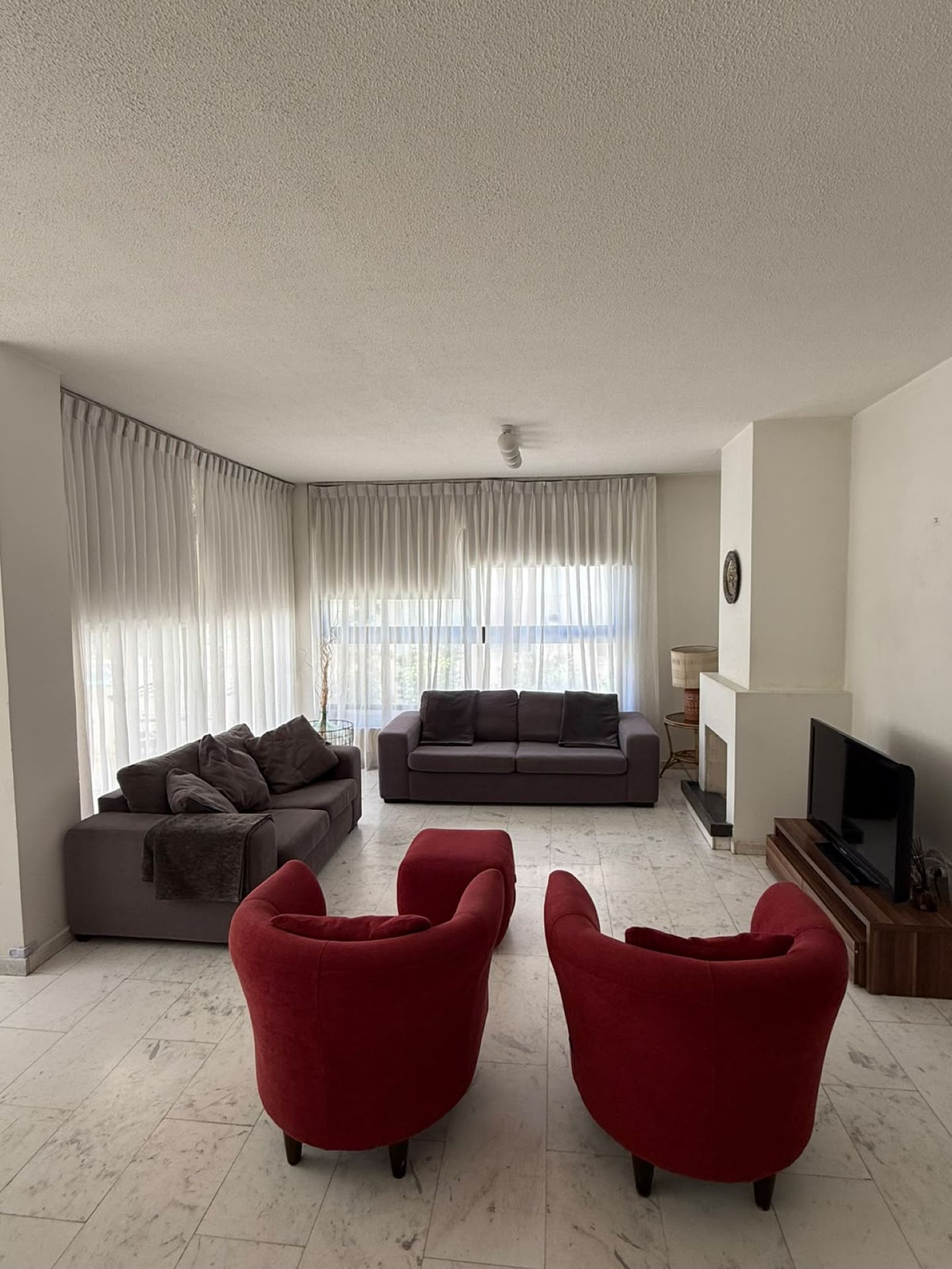 RENA MAKRIDES. 5 Elegant three bedroom flat For Rent