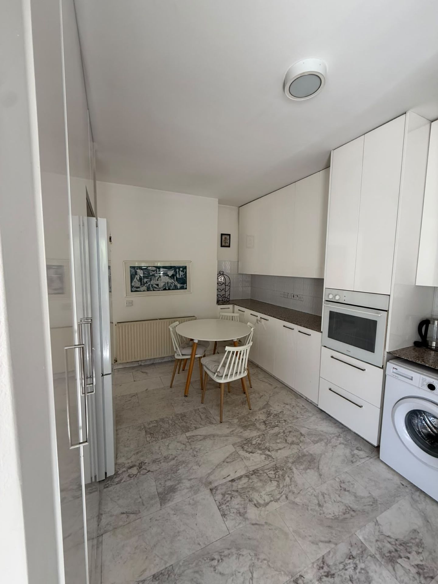 Elegant three bedroom flat For Rent