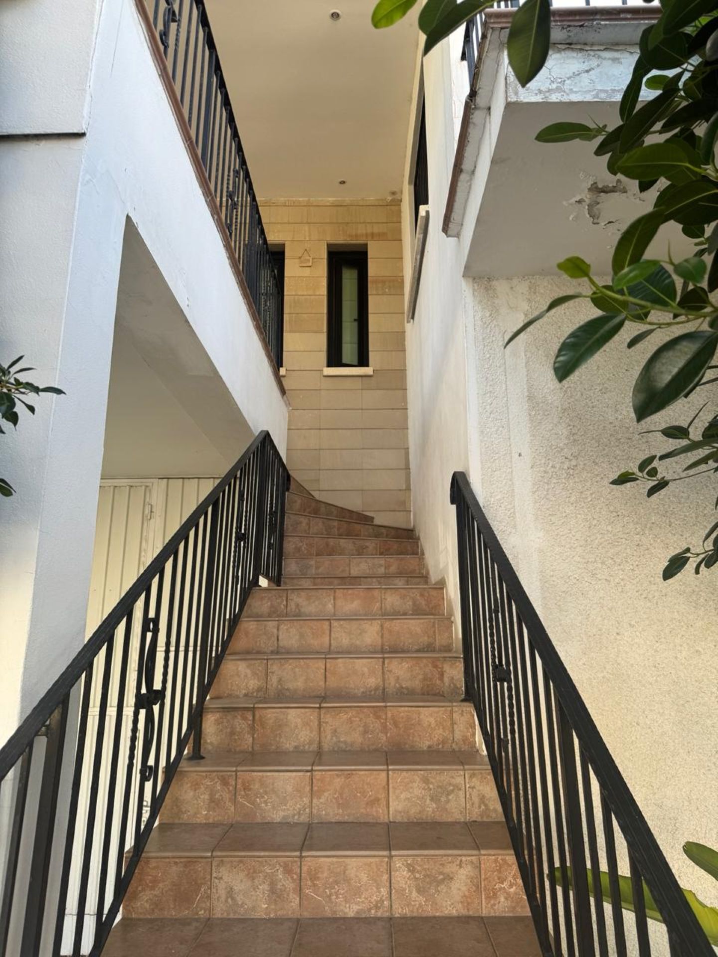 Upper duplex apartment for Rent