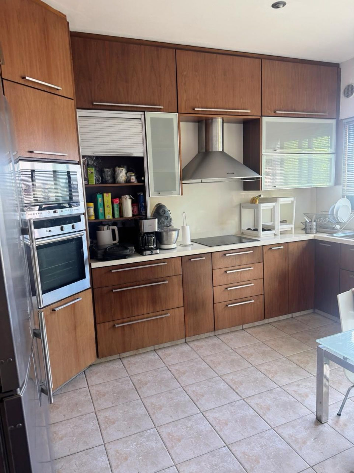 Upper duplex apartment for Rent
