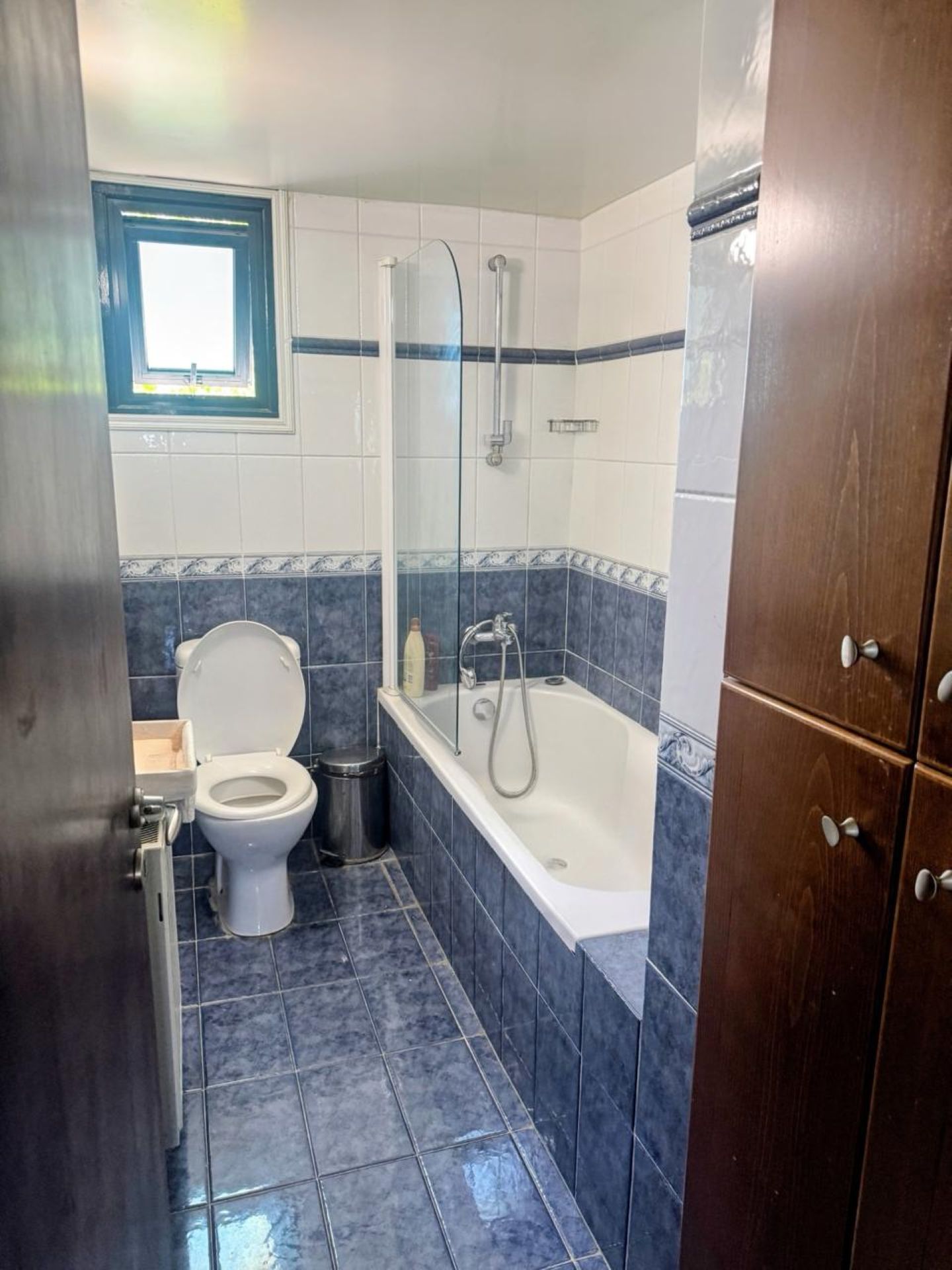 Upper duplex apartment for Rent