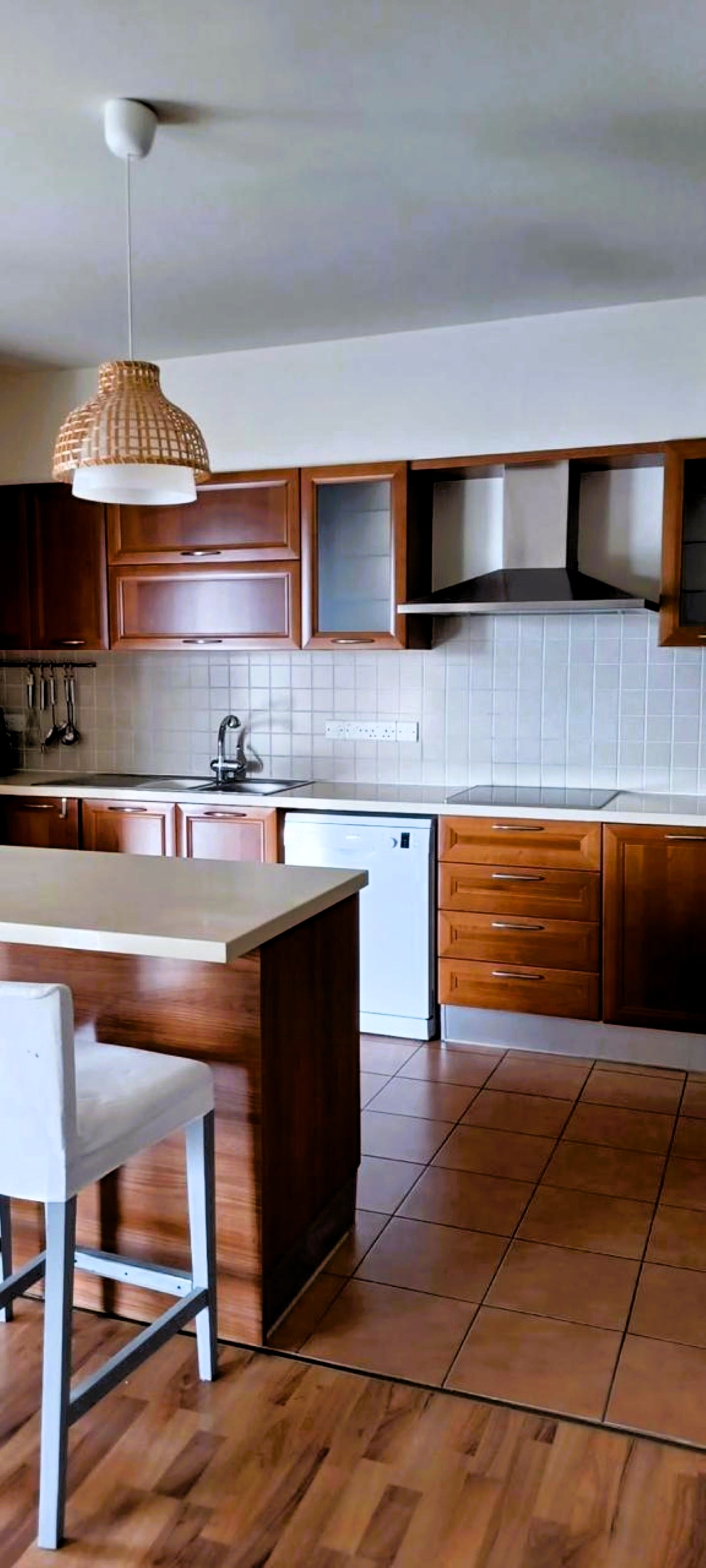Spacious and elegant apartment for Rent