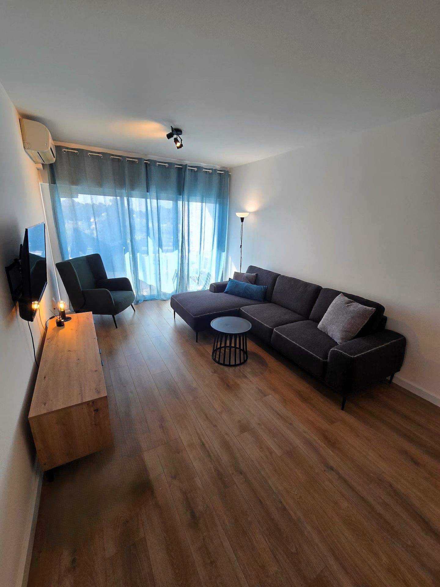 TANIA7 Elegant two bedroom apartment for Rent