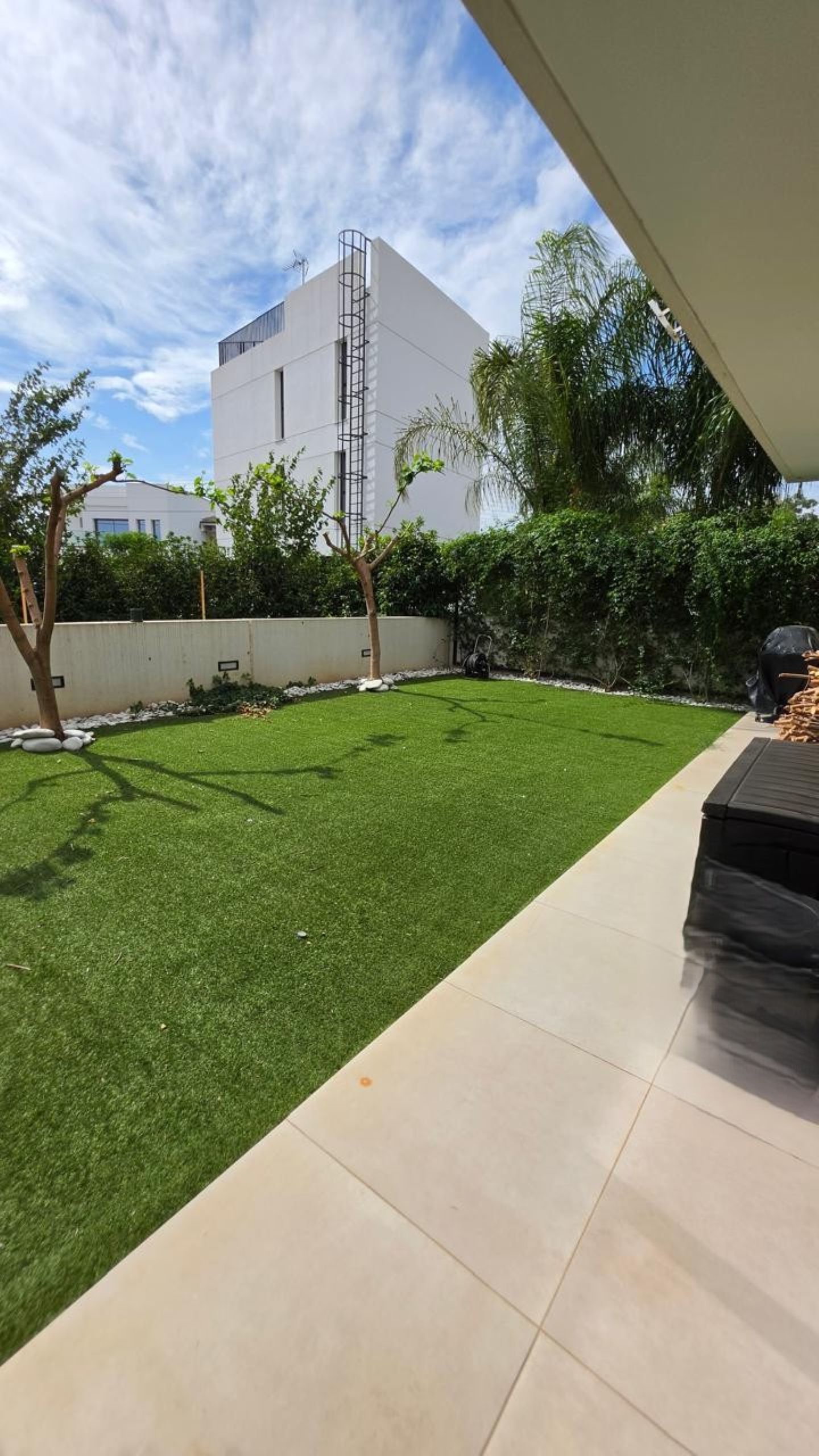 Modern smart house for Rent or Sale