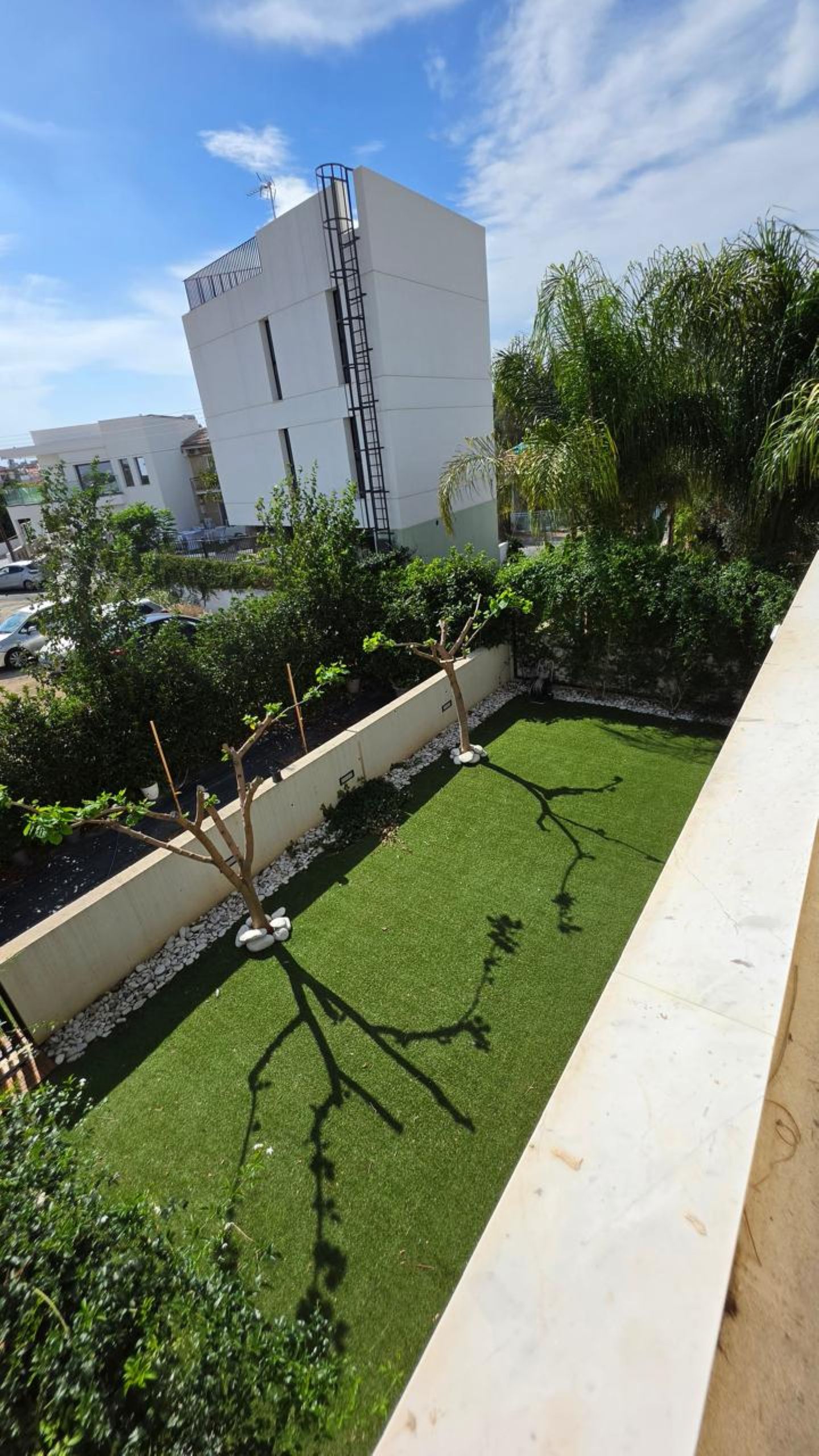 Modern smart house for Rent or Sale