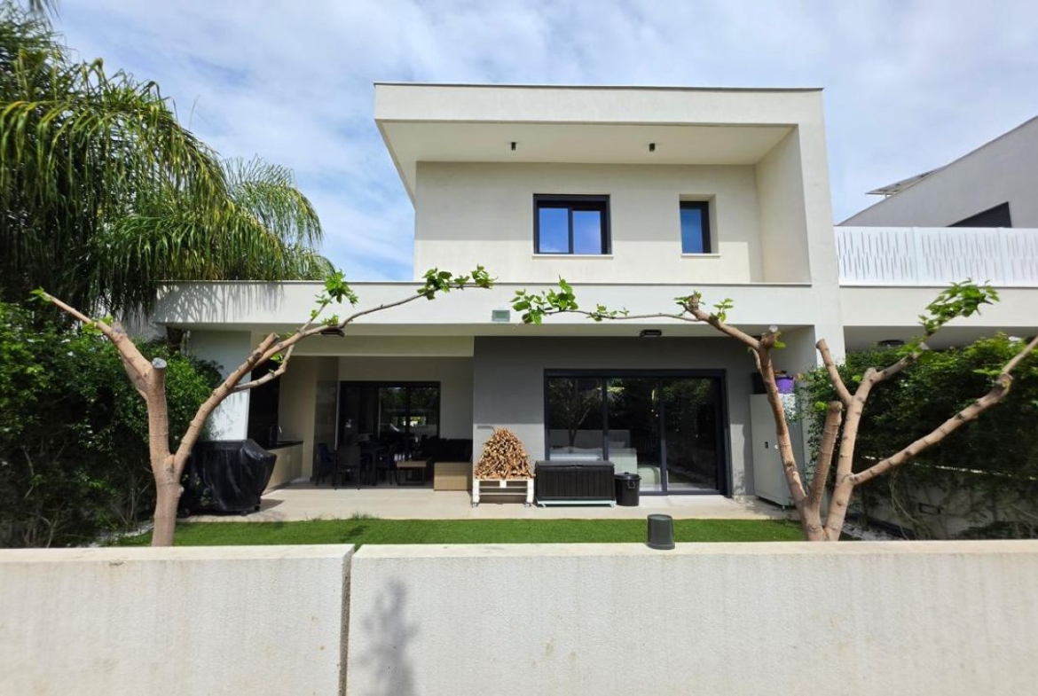Modern smart house for Rent or Sale